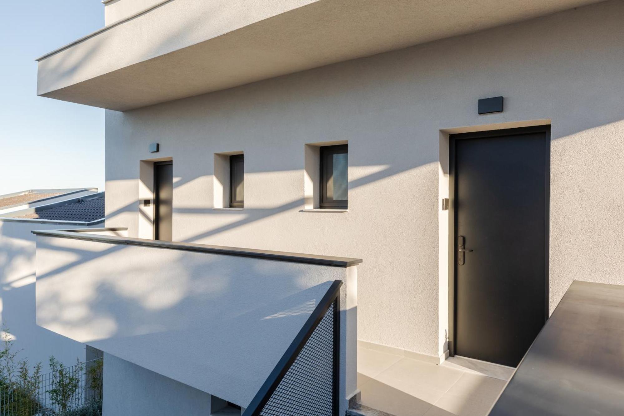 The 8 Suites Polychrono Exterior photo