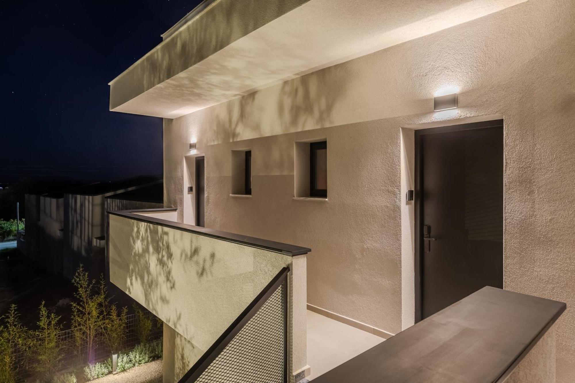 The 8 Suites Polychrono Exterior photo